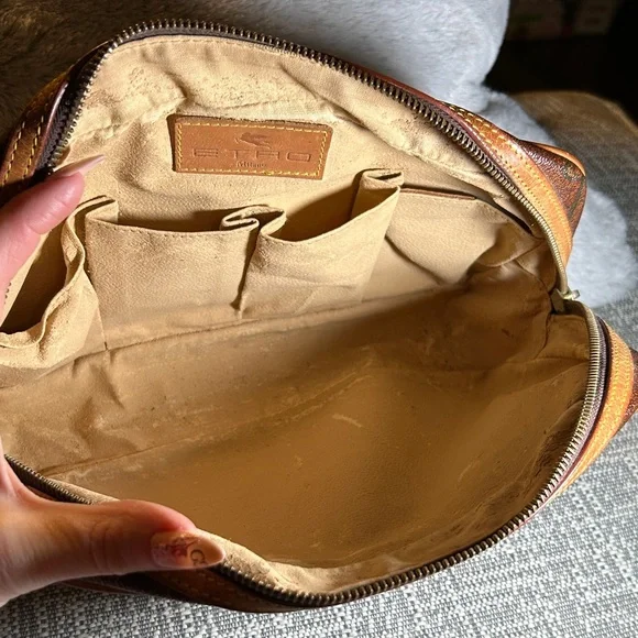 368. Vintage Etro Travel Pouch - Picture 10 of 13